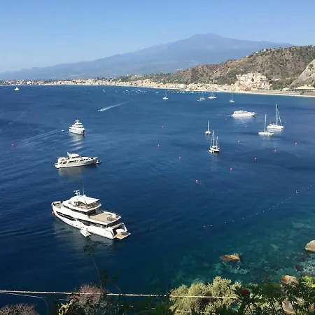 La Casa Di Lory Giardini-Naxos